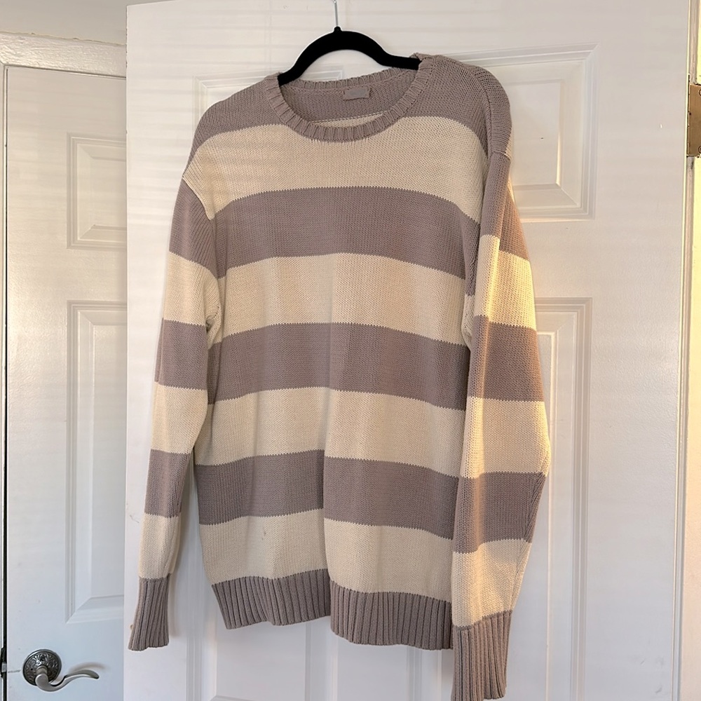 Brandy Melville Brianna sweater